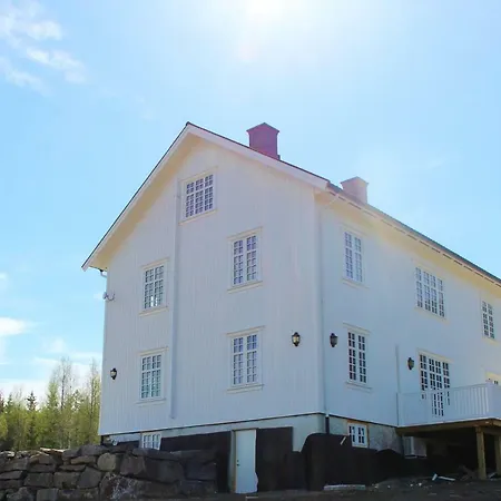 Holiday home Fuglei Gard