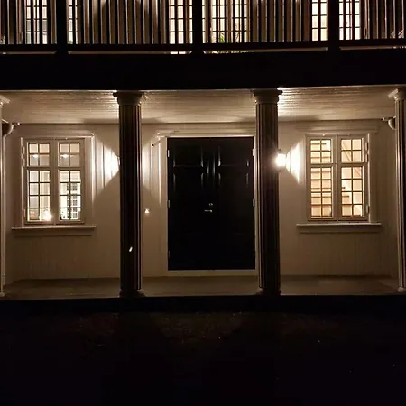 Holiday home Fuglei Gard *